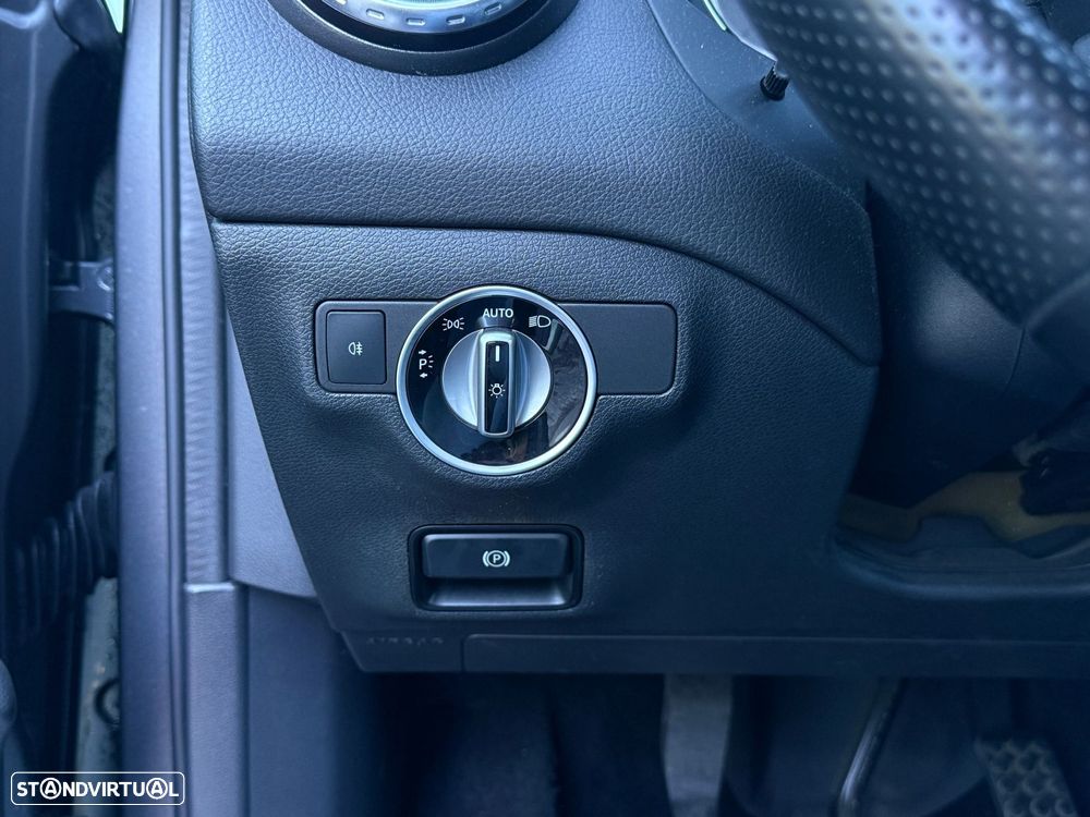 Mercedes-Benz GLA 180 AMG Line - 15