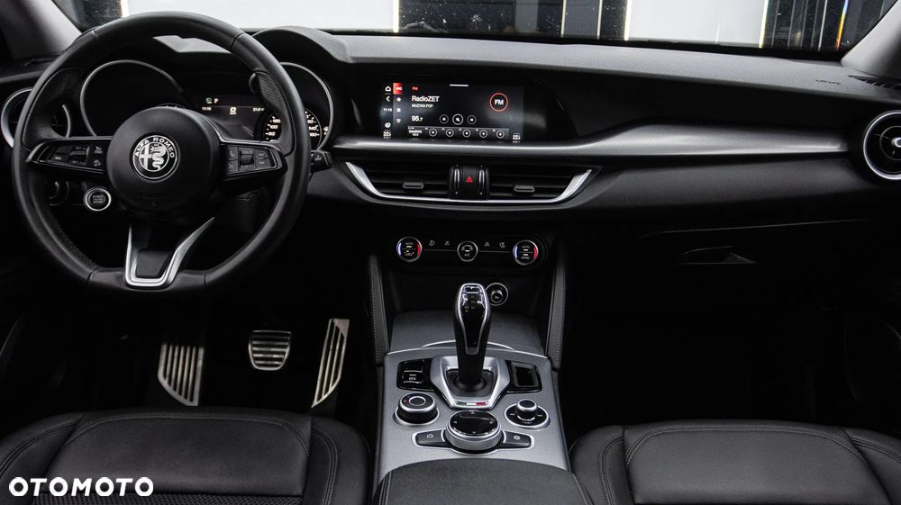 Alfa Romeo Stelvio 2.0 Turbo Sprint Q4 - 17