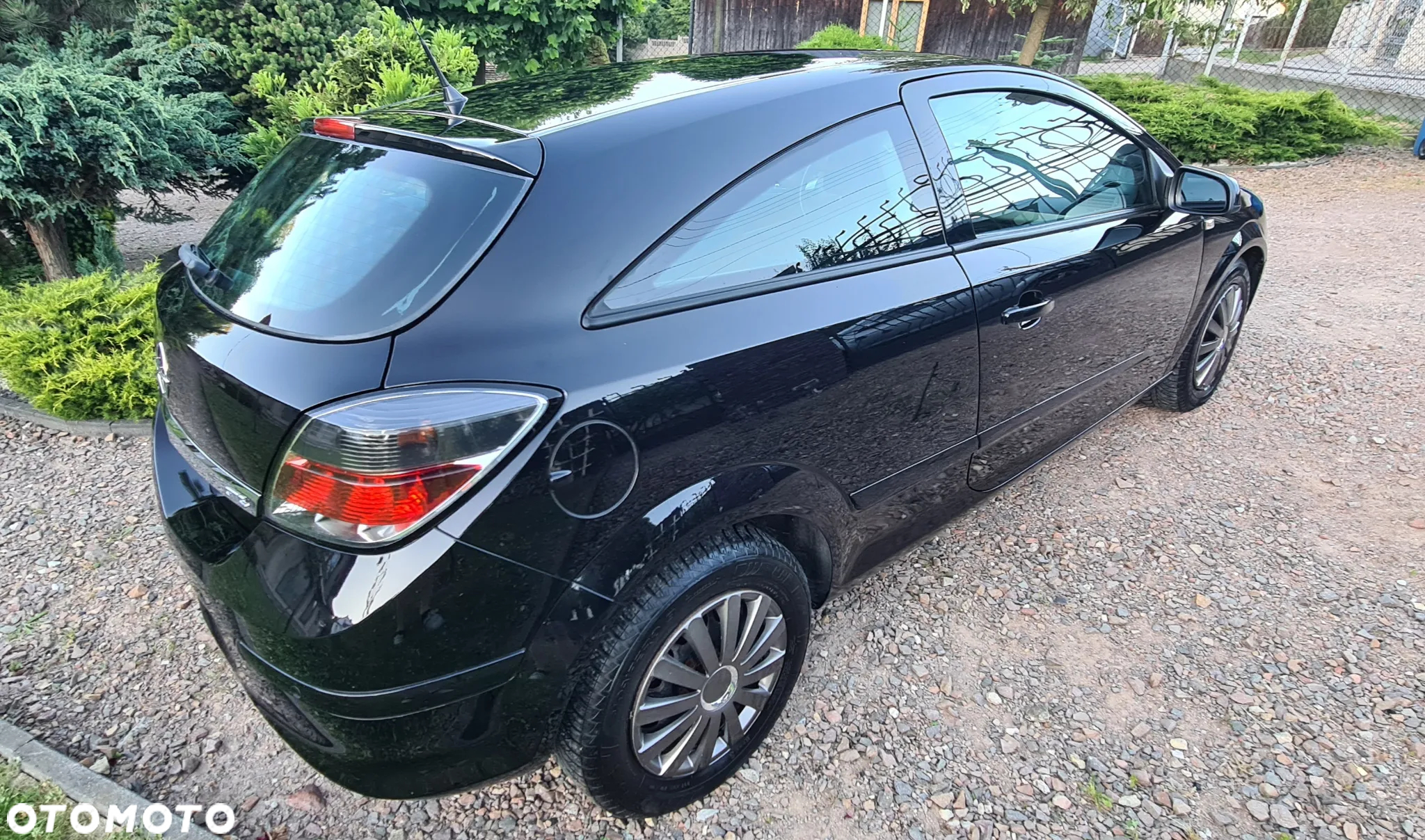 Opel Astra GTC 1.4 - 5
