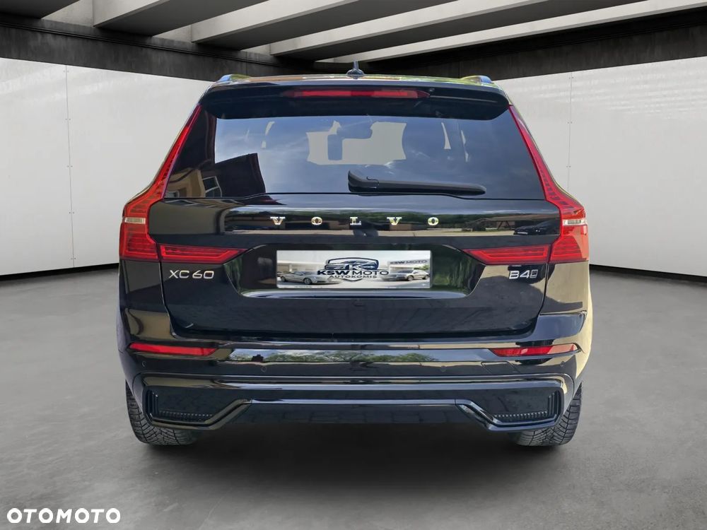 Volvo XC 60 B4 D AWD Plus Dark - 7