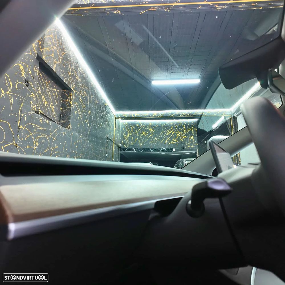 Tesla Model Y Performance Tração Integral - 11