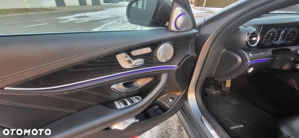 Mercedes-Benz Klasa E AMG 63 S 4Matic+ AMG Speedshift MCT-9G - 11