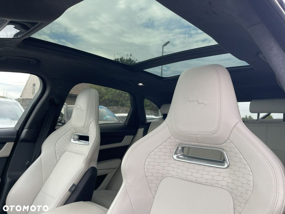 Jaguar F-Pace 3.0 P400 mHEV AWD 400 Sport - 11