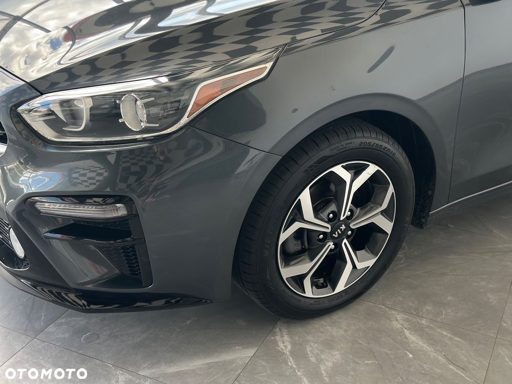 Kia Ceed - 13