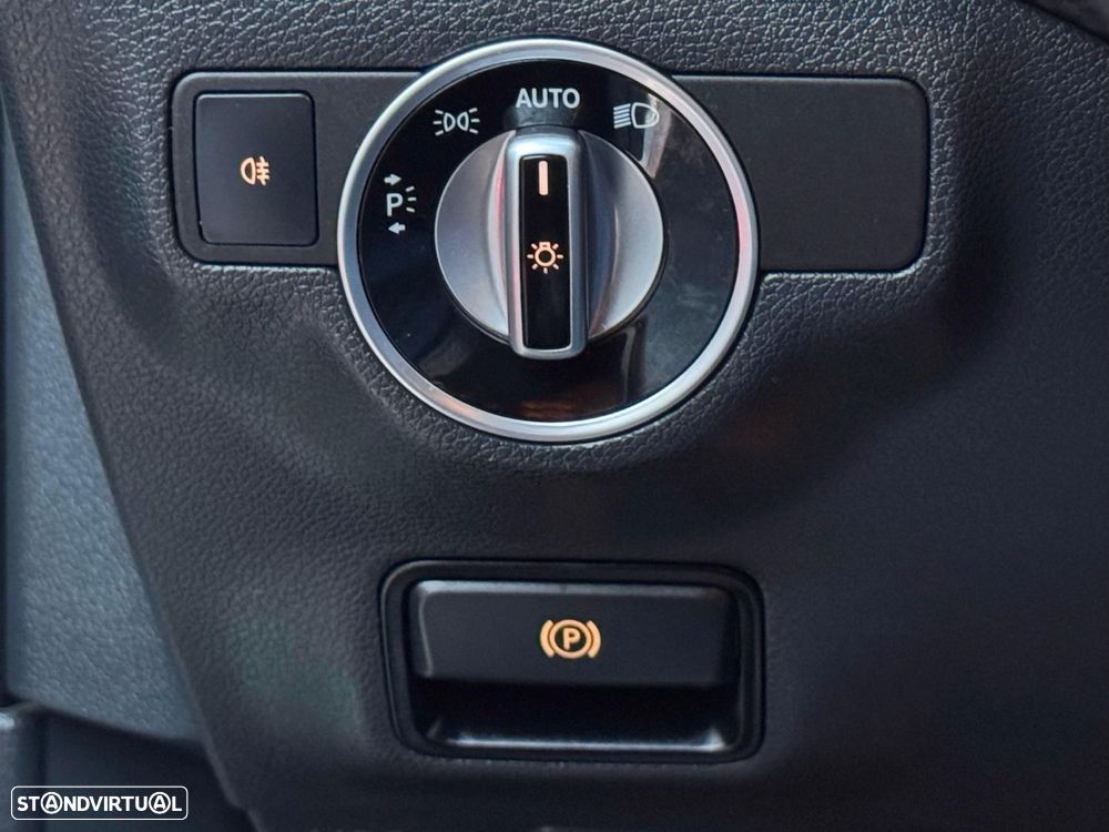 Mercedes-Benz A 180 d AMG Line Aut. - 52