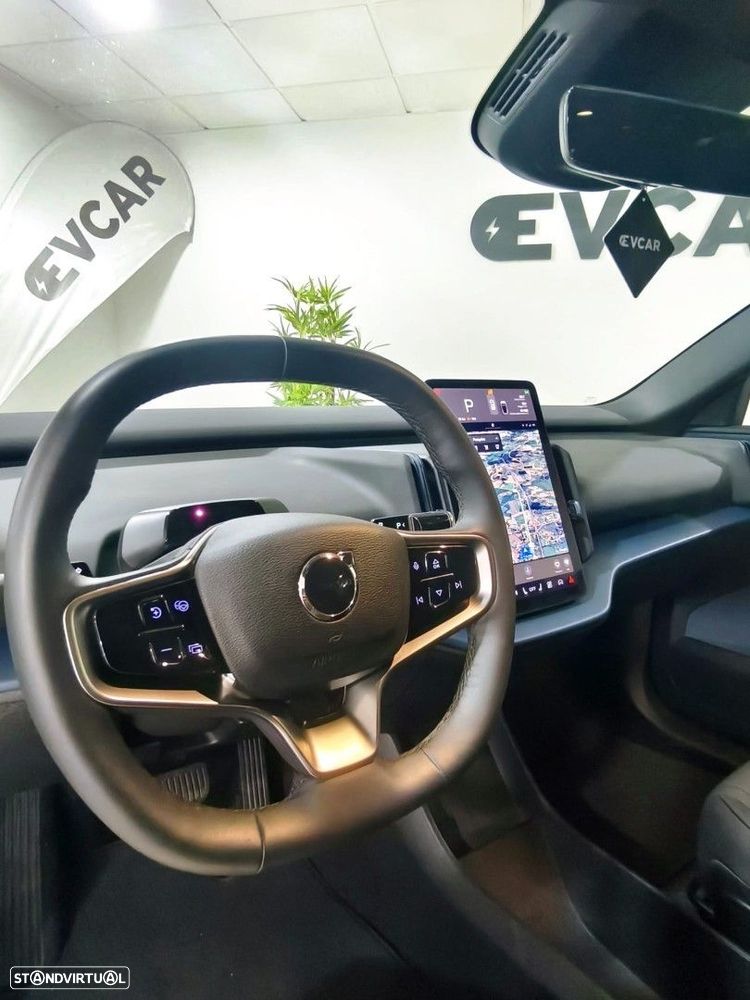 Volvo EX30 69 kWh Single Motor Extended Range Core - 14