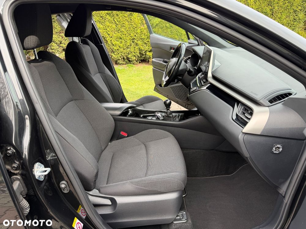 Toyota C-HR 1.2 Turbo Team Deutschland - 25