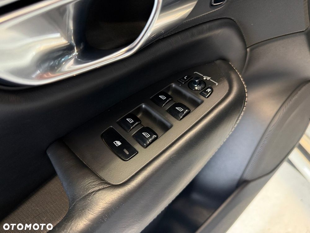 Volvo XC 90 - 27