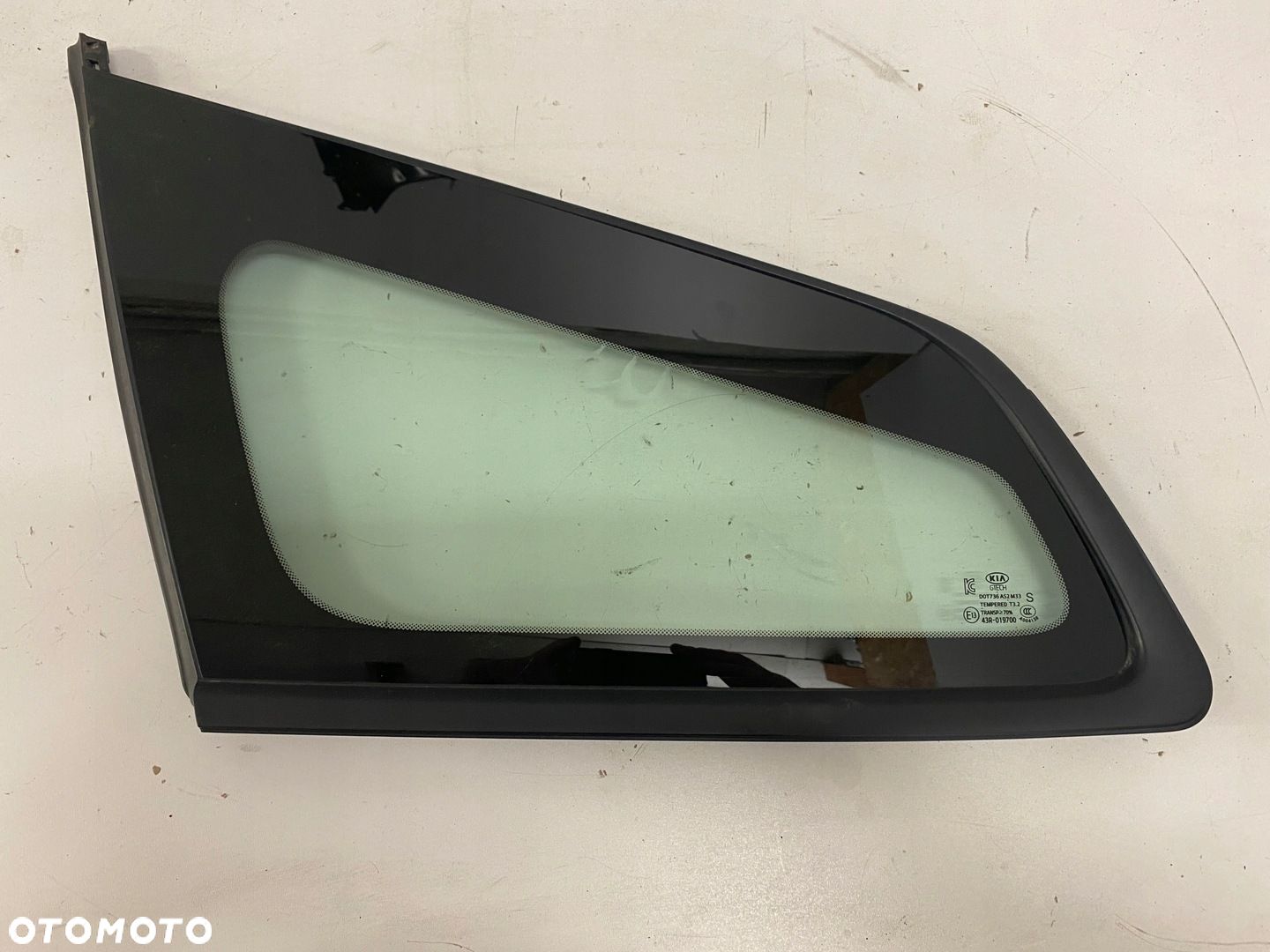 KIA OPTIMA IV SZYBA TYLNA LEWA TYŁ LEWY 15- - 1