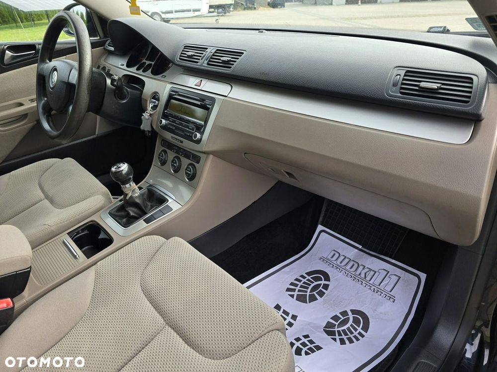 Volkswagen Passat - 27