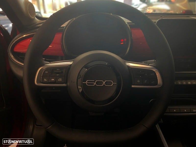 Fiat 600e 54 kWh (RED) - 12