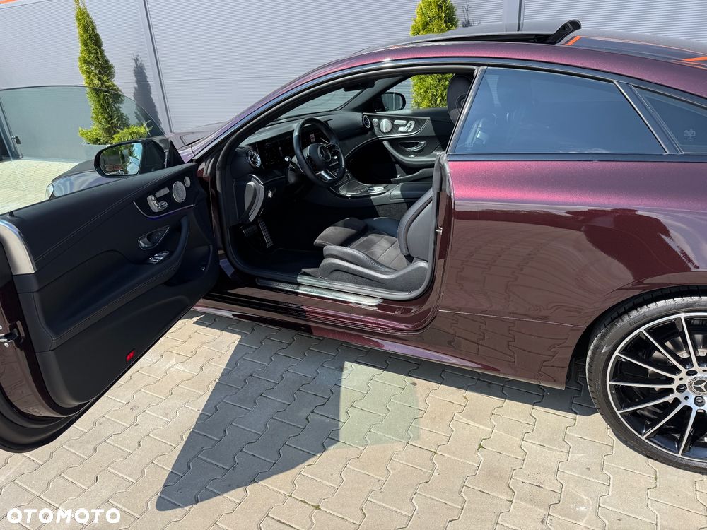 Mercedes-Benz Klasa E 300 d 4Matic 9G-TRONIC AMG Line - 10