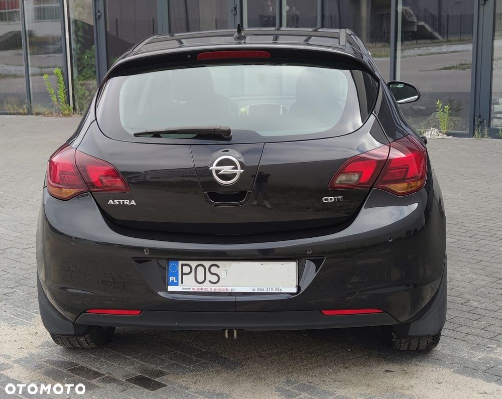 Opel Astra 1.7 CDTI DPF Cosmo - 9