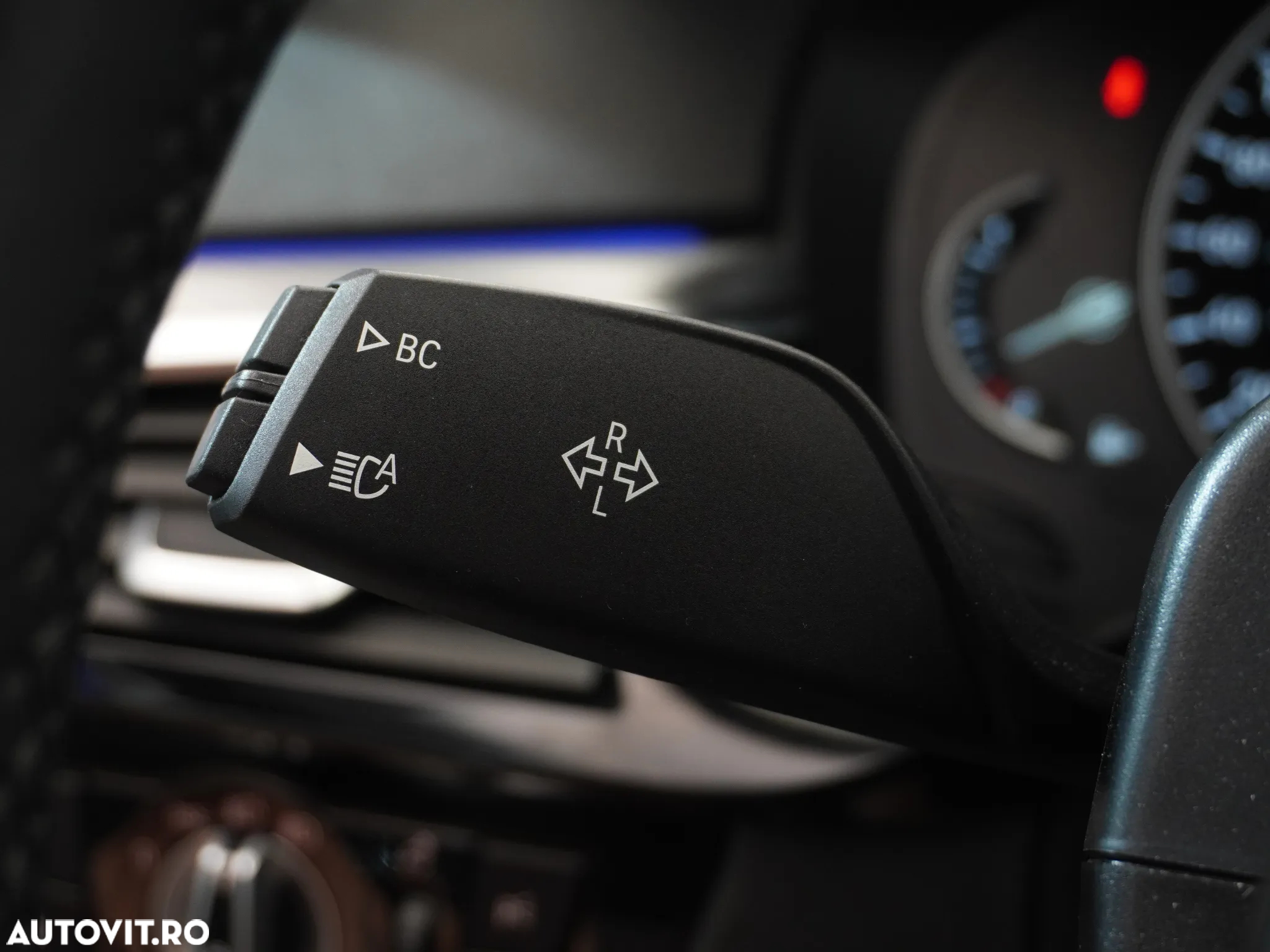 BMW Seria 5 530e - 33