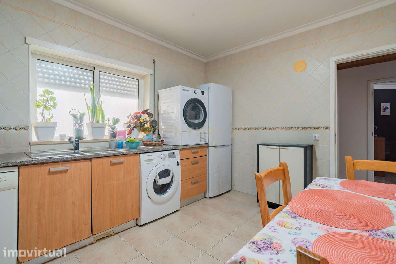 Apartamento T3 Rés-do-Chão com Garagem | Excelente Localização | Marin - Grande imagem: 2/31