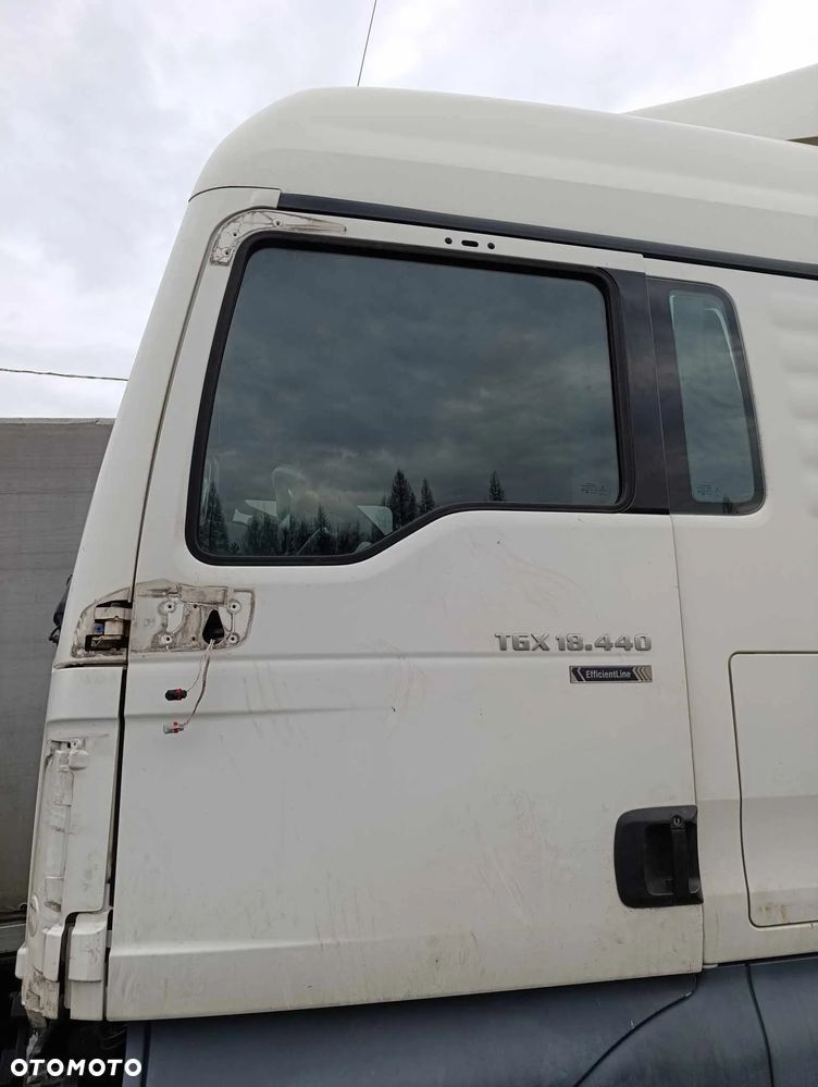 LEWE DRZWI KOMPLETNE MAN TGX - 1