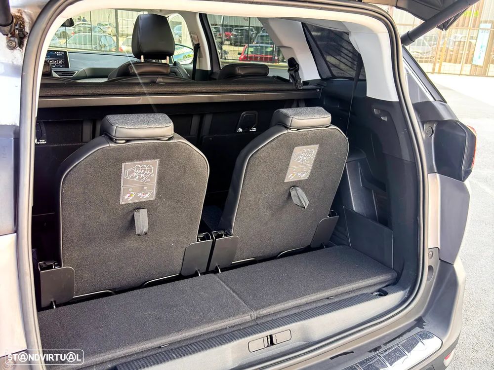 Peugeot 5008 - 8