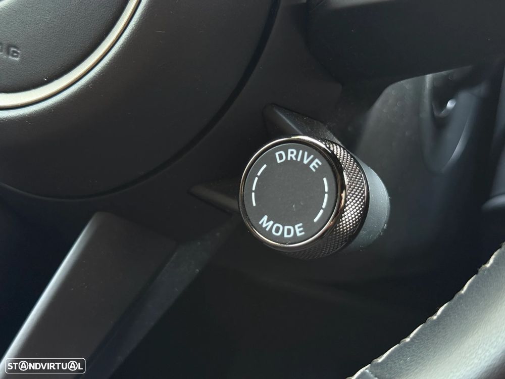 Porsche Macan Electric Turbo - 11