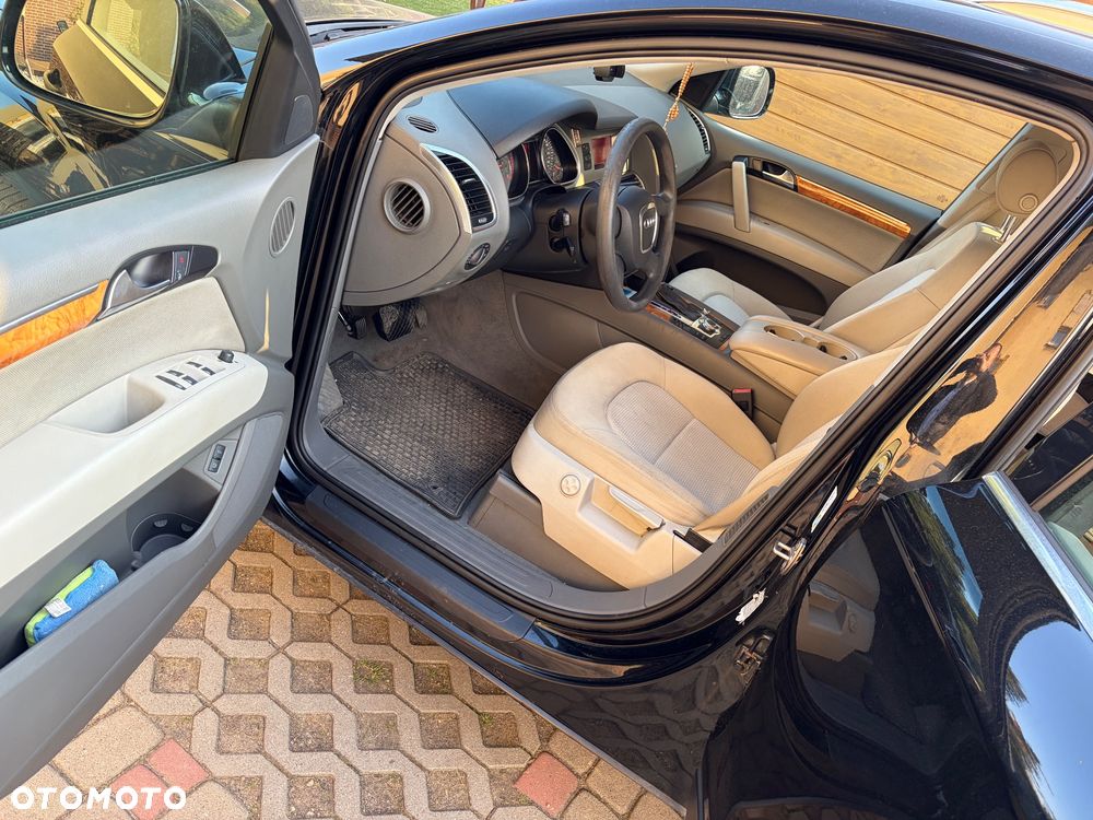 Audi Q7 - 8
