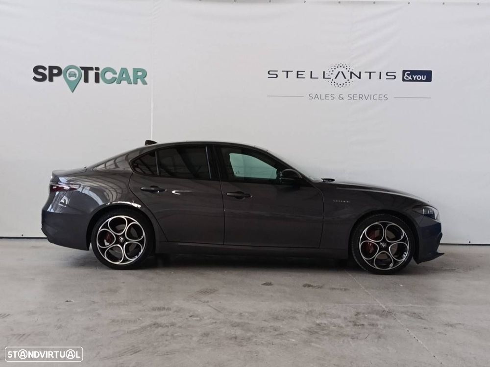 Alfa Romeo Giulia 2.2 D Sprint Q4 AT8 - 4