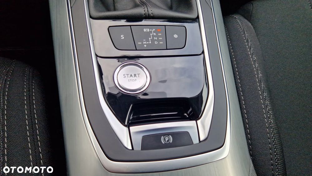 Peugeot 308 ver-1-6-bluehdi-allure-s-s-eat6 - 23