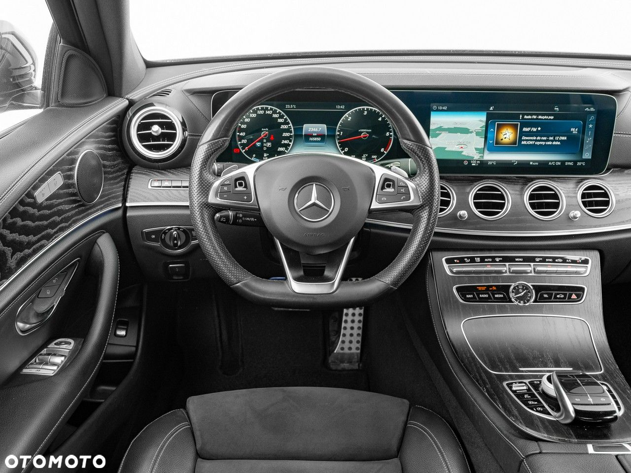 Mercedes-Benz Klasa E 350 d 4-Matic 9G-TRONIC - 17