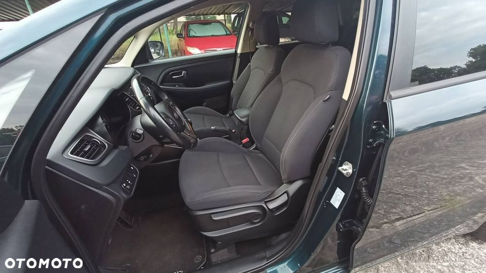 Kia Carens 1.7 CRDi L 7os - 12