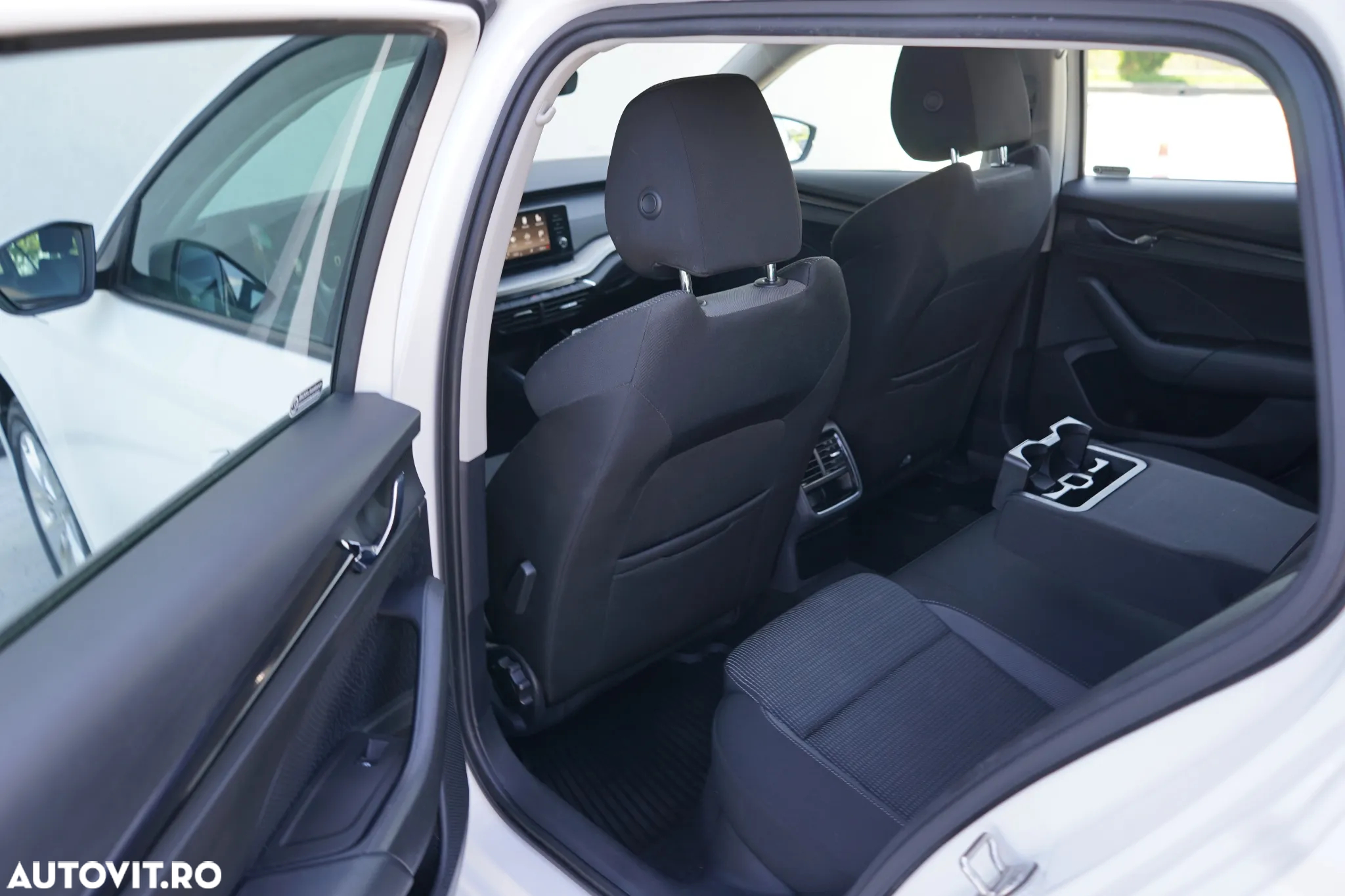 Skoda Octavia Combi 2.0 TDI Ambition - 26