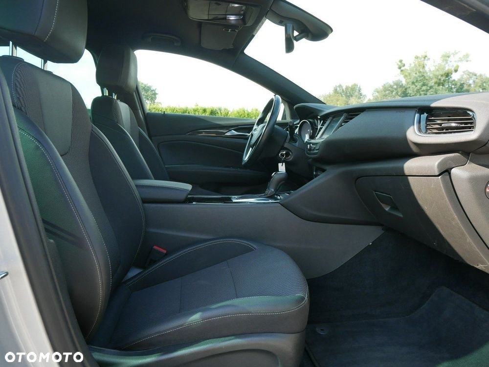 Opel Insignia 2.0 CDTI Business Elegance S&S - 28