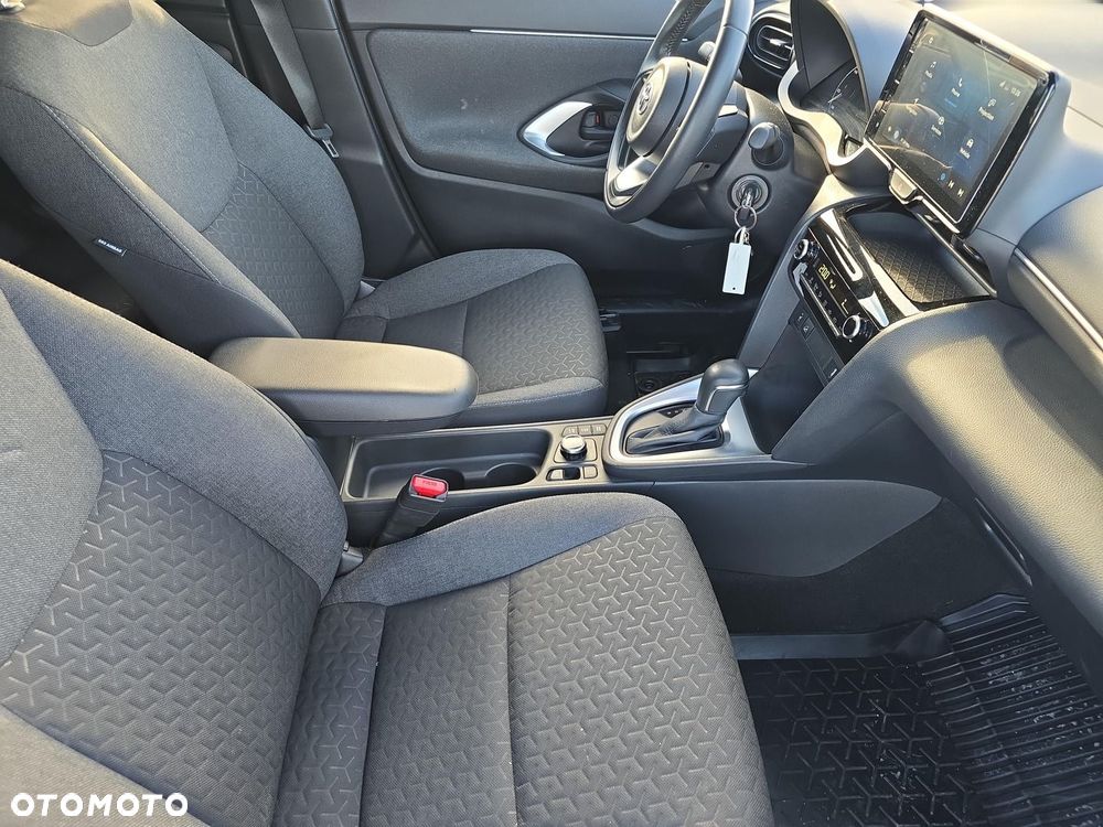 Toyota Yaris Cross Hybrid 1.5 Comfort 4x4 - 13