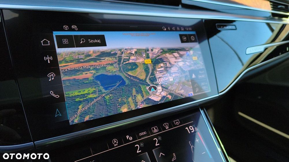 Audi A8 - 21