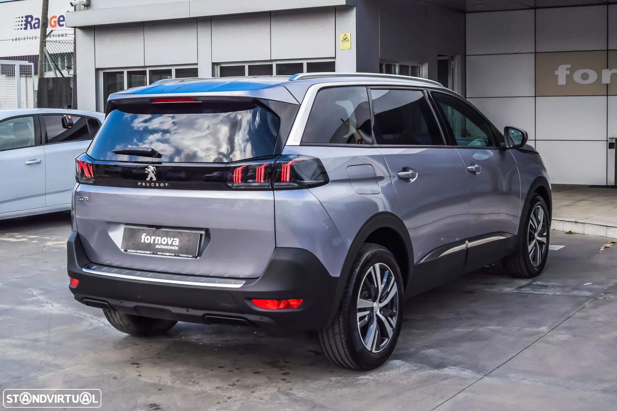Peugeot 5008 1.5 BlueHDi Allure Pack EAT8 - 5