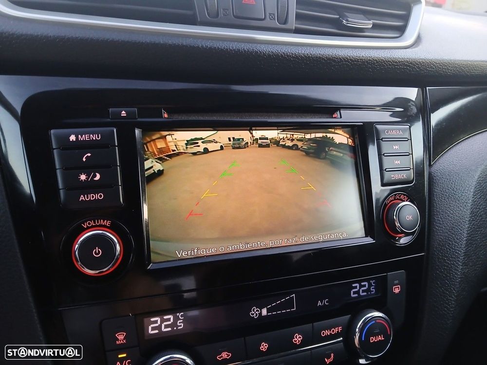 Nissan Qashqai 1.5 dCi Acenta C/Barras de Tejadilho DCT - 24