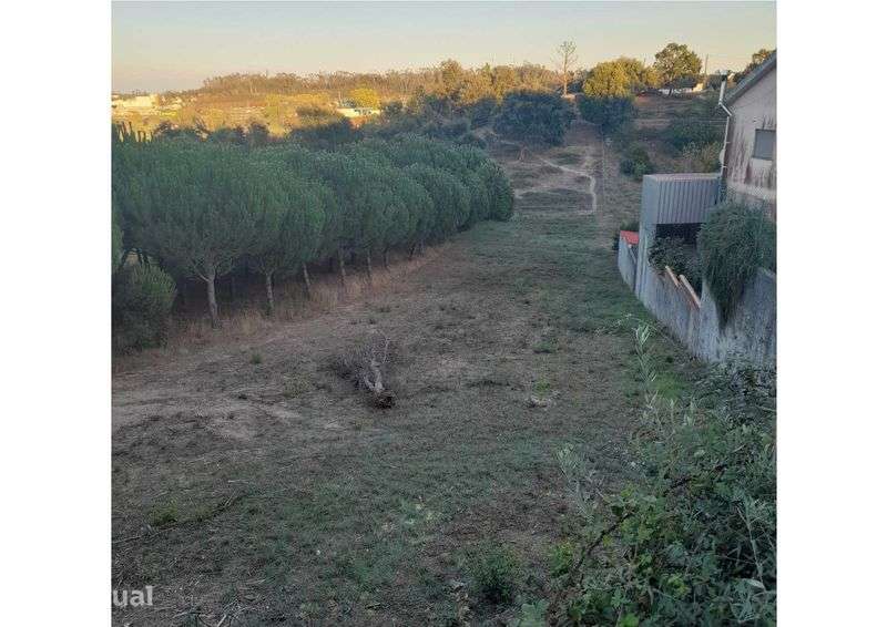 Terreno para Construção com 1.050 m² no Freixial – A 10 min de Leiria