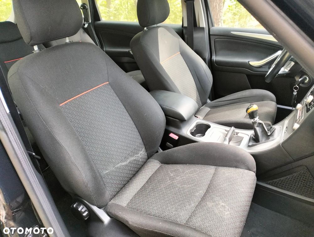 Ford S-Max 2.0 Ambiente - 34