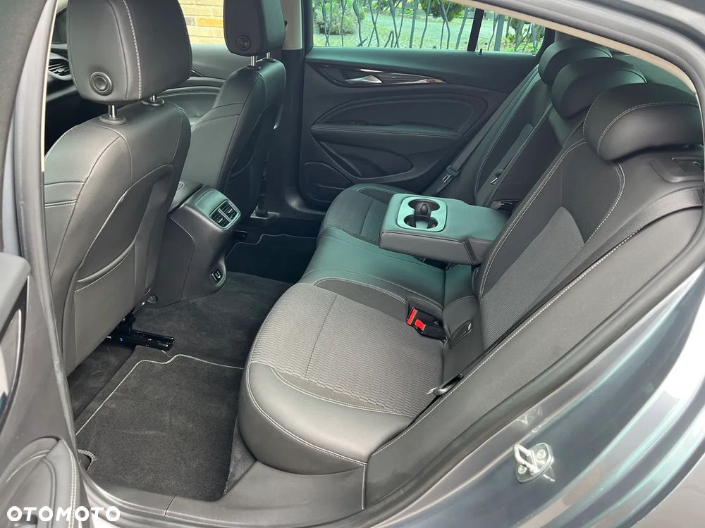 Opel Insignia - 31
