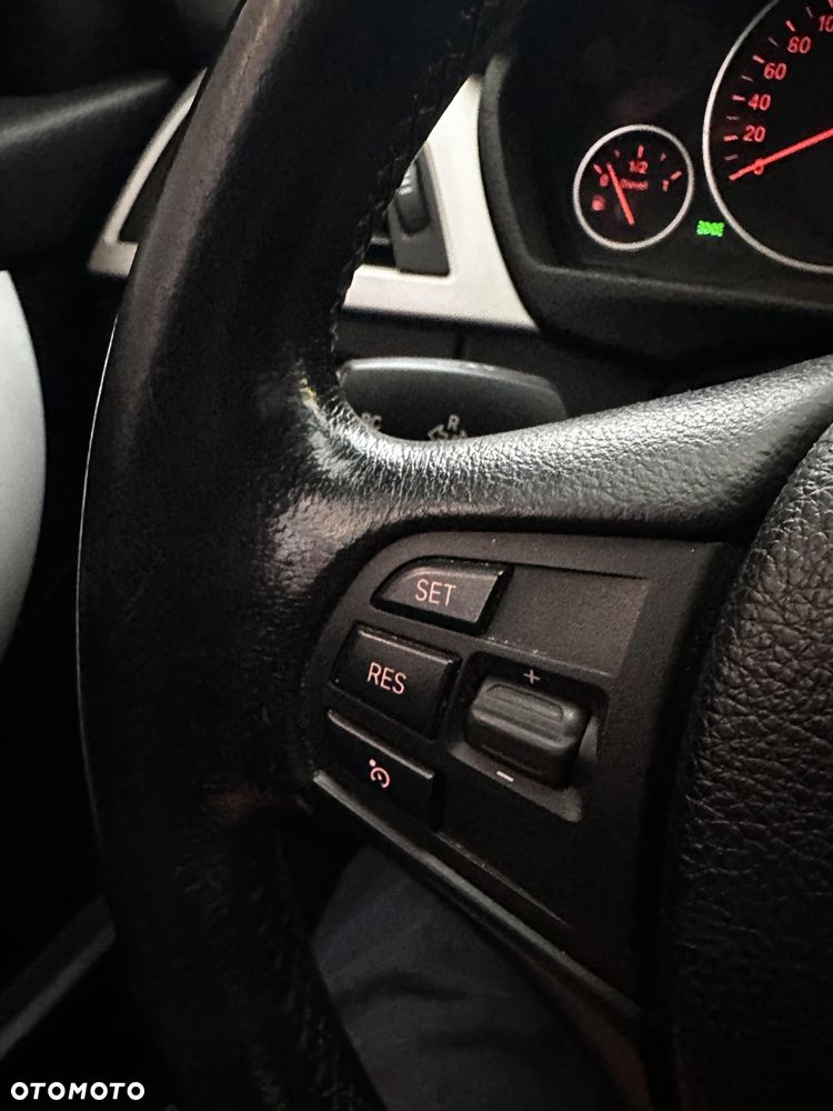 BMW Seria 3 - 38