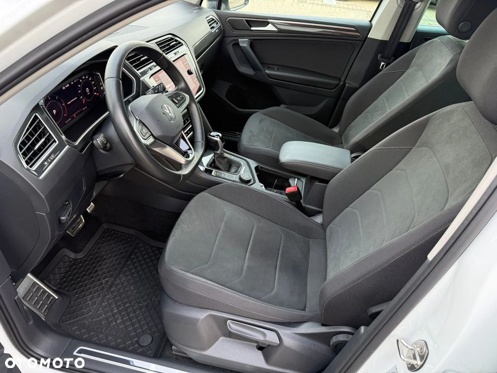 Volkswagen Tiguan 2.0 TDI SCR 4Mot Elegance DSG - 9