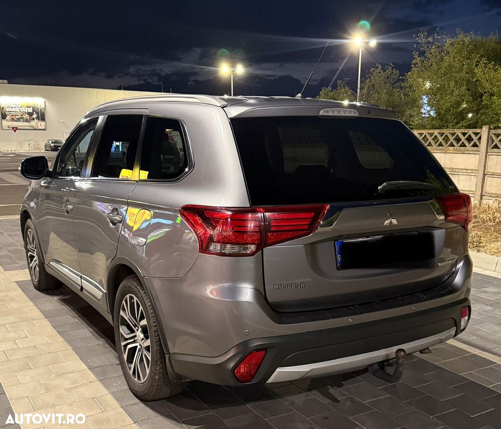 Mitsubishi Outlander - 6