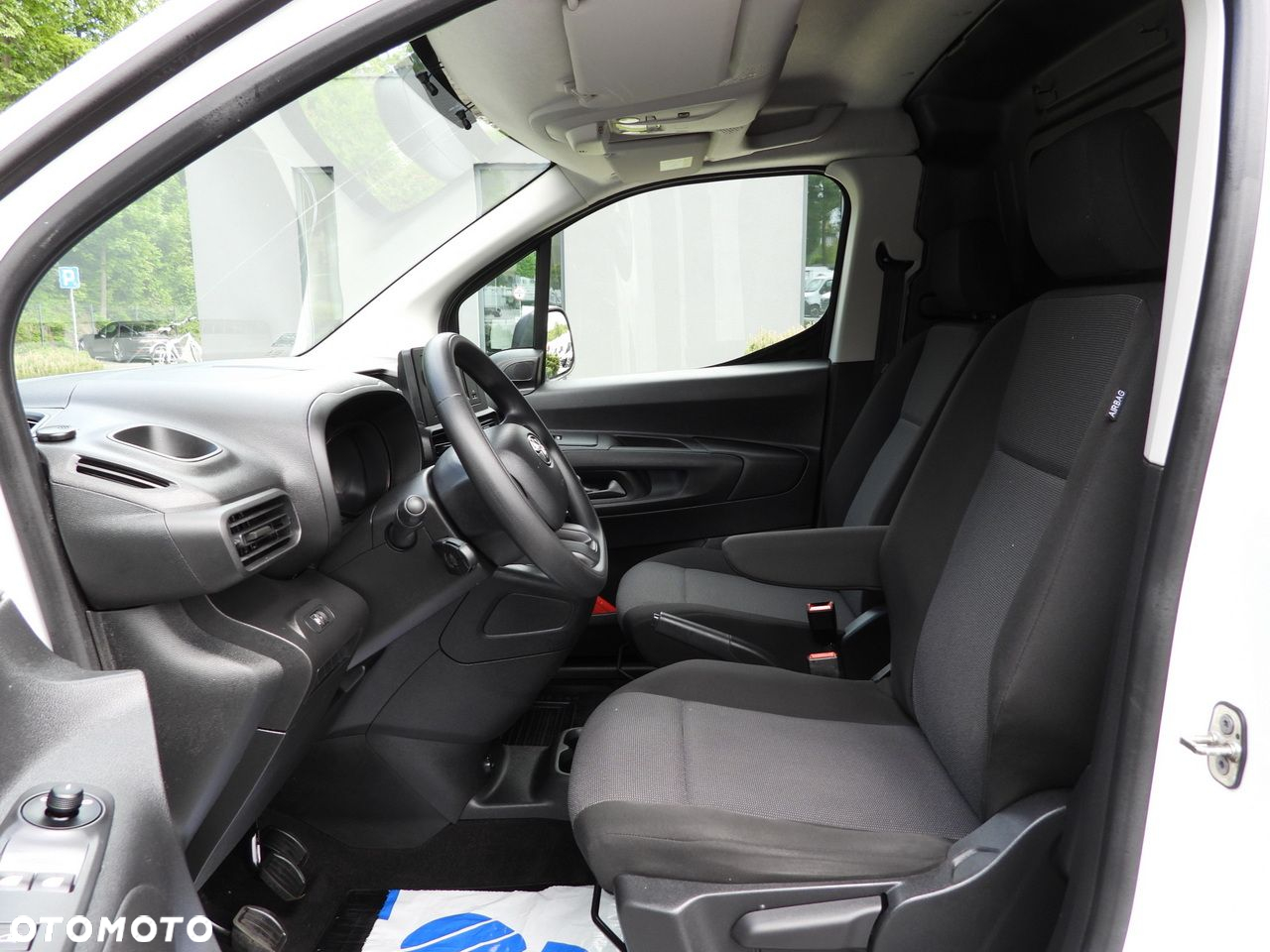 Toyota PROACE CITY  FURGON CHŁODNIA  -15*C ZASILANIE 230V TEMPOMAT KLIMATYZACJA  100KM - 28