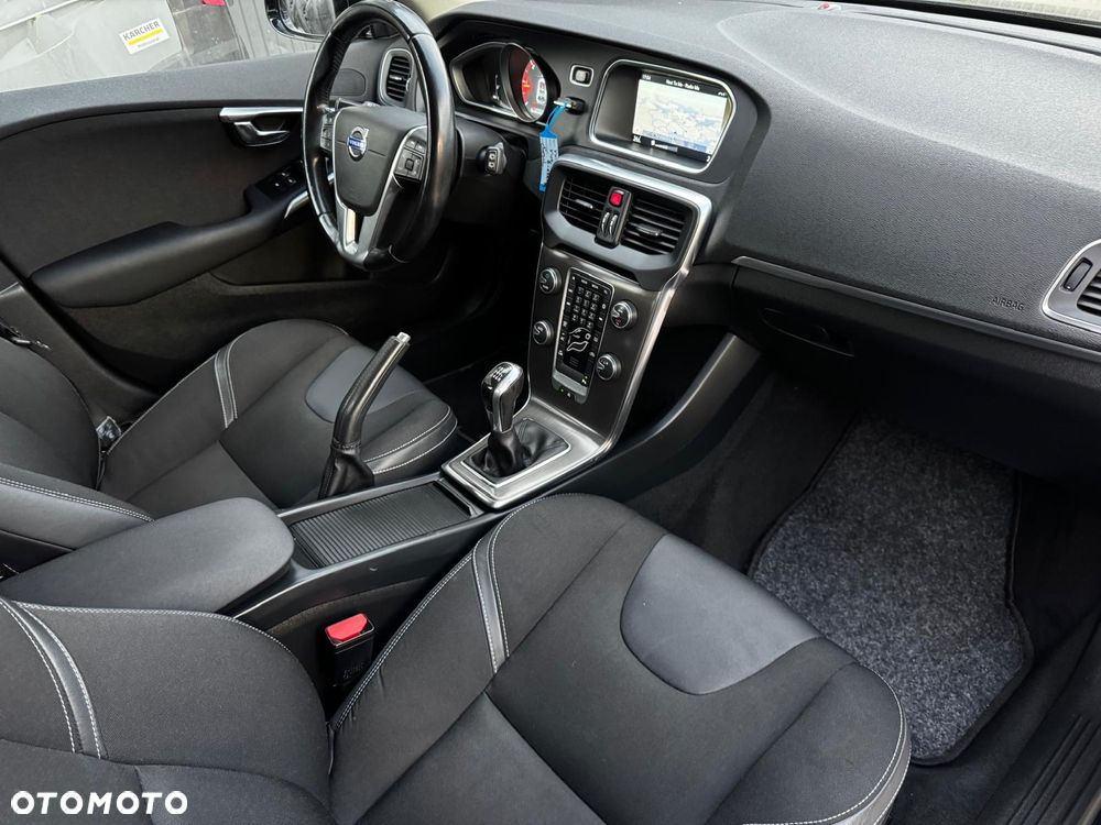 Volvo V40 D4 Inscription - 6