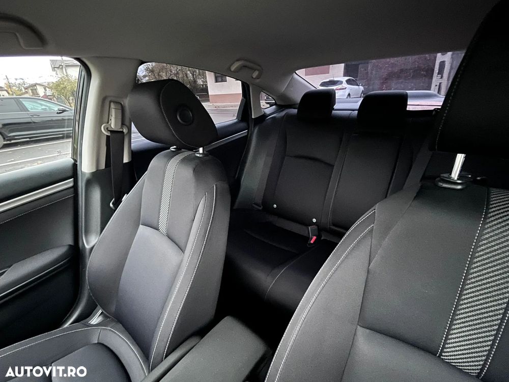 Honda Civic 1.5 VTEC Turbo Prestige - 12