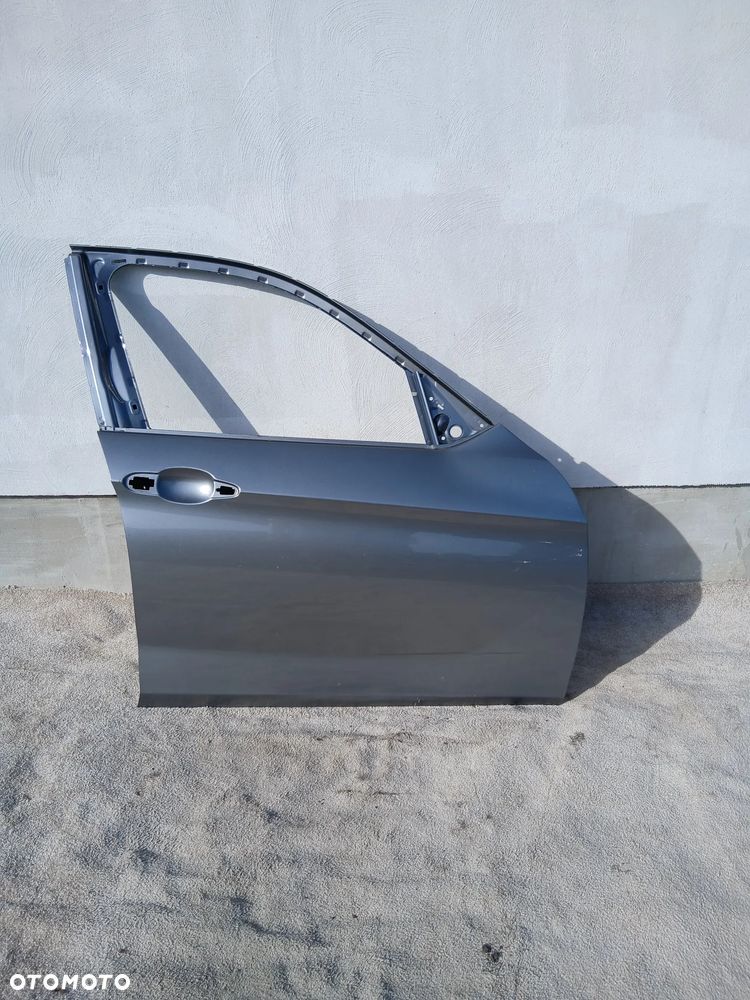 DRZWI PRZEDNIE PRAWE BMW X1 E-84 LIFT ROK 12/15