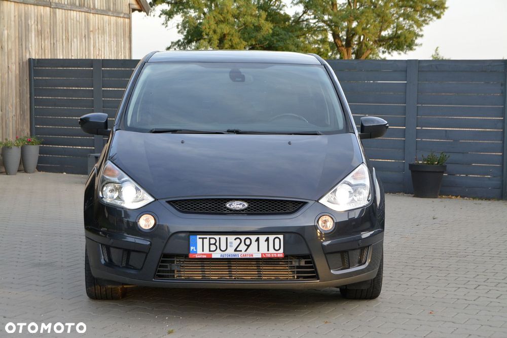 Ford S-Max - 13