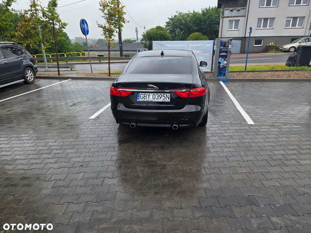 Jaguar XF 3.0 TDV6 300 Sport - 5