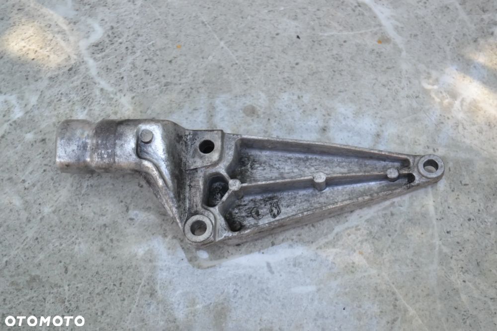 AUDI A4 B6 B7 ŁAPA WSPORNIK MOCOWANIE SILNIKA 8E0199343J - 2