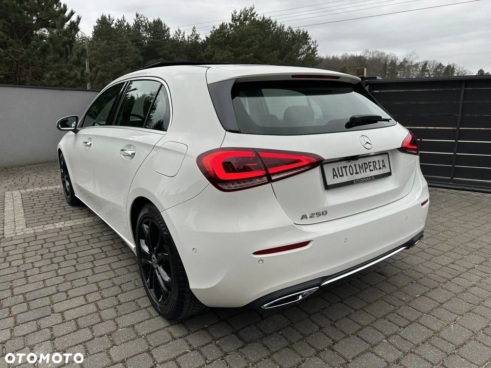 Mercedes-Benz Klasa A 250 Progressive 7G-DCT - 12