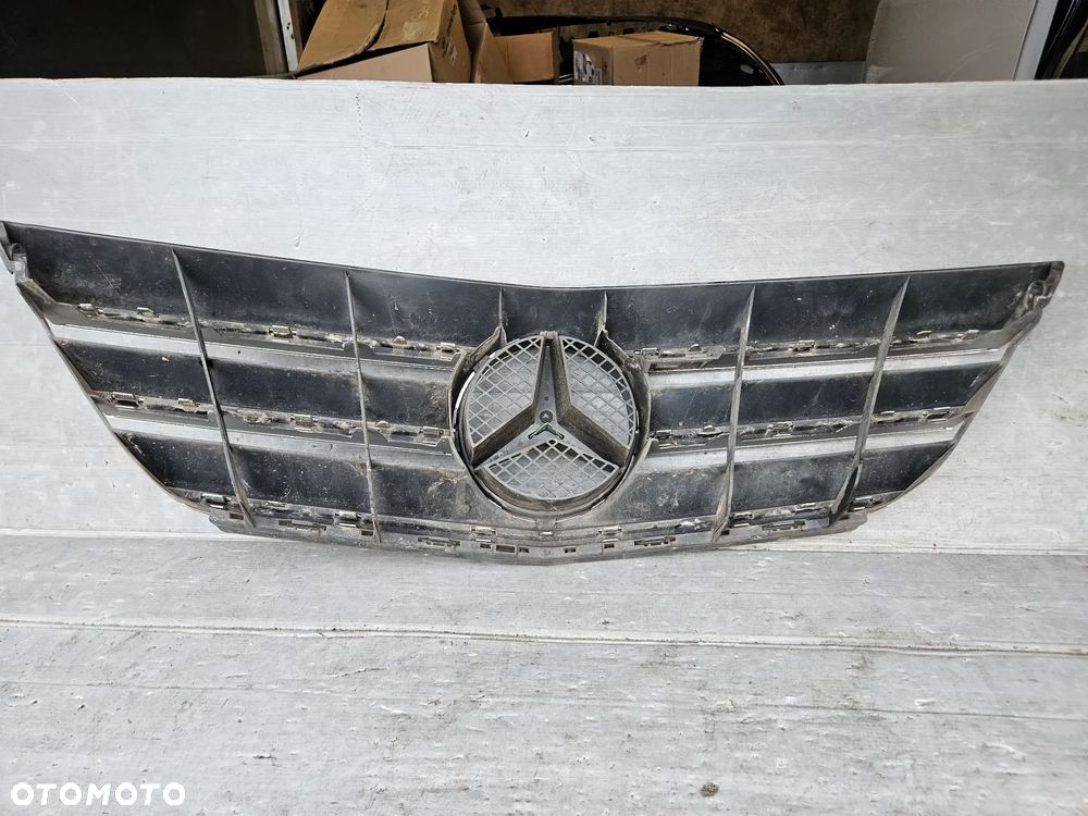 Mercedes w169 gril - 3