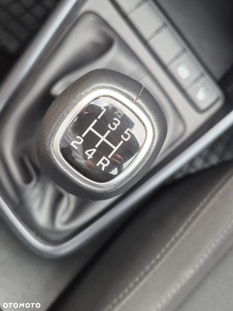 Hyundai i20 1.2 Modern - 31