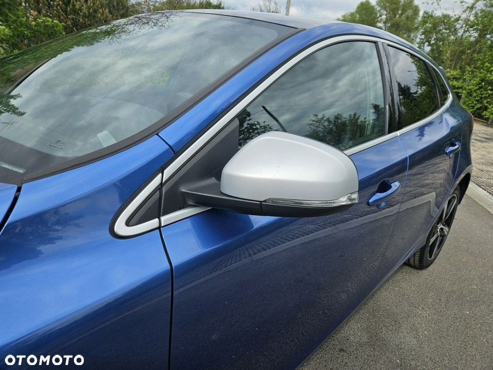 Volvo V40 T2 RDesign - 25